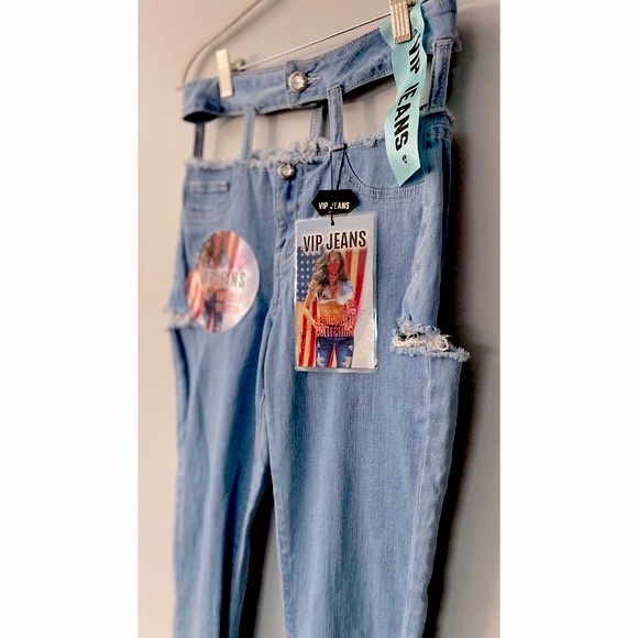 VIP Destructed Cut Out Waist Light Wash Skinny Jeans - NWT! - Picture 4 of 9